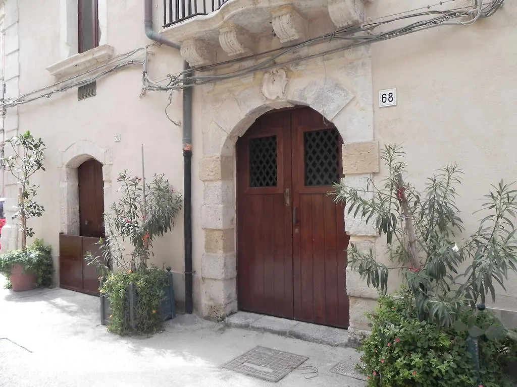 Il Vittoriale Villa Syracuse